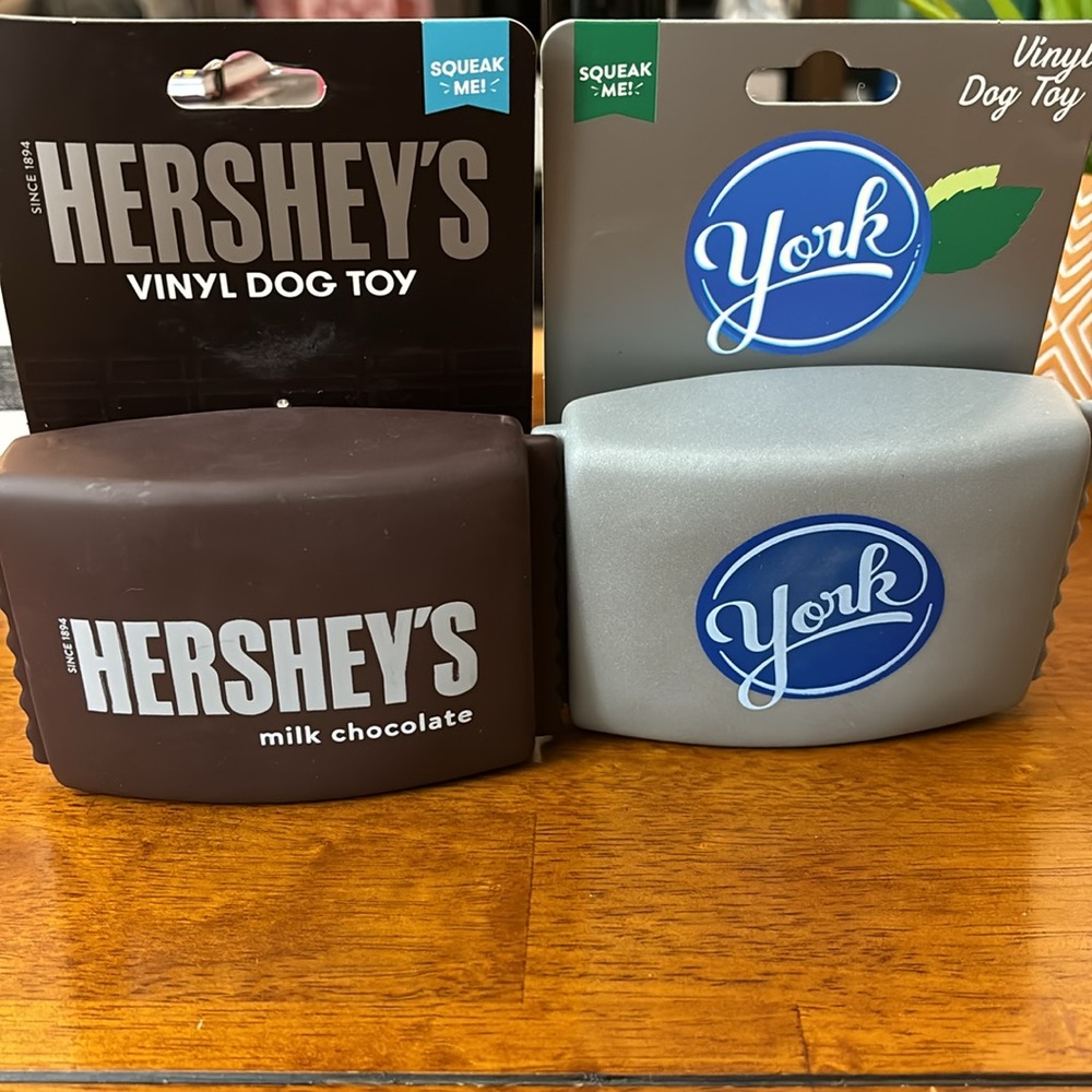 Dog Vinyl Toys Hershey’s and York. They squeak when pressed. New.